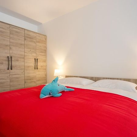 Apartments Viktorija Baska  Bagian luar foto