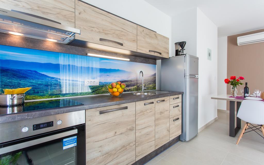 Apartments Viktorija Baska  Bagian luar foto