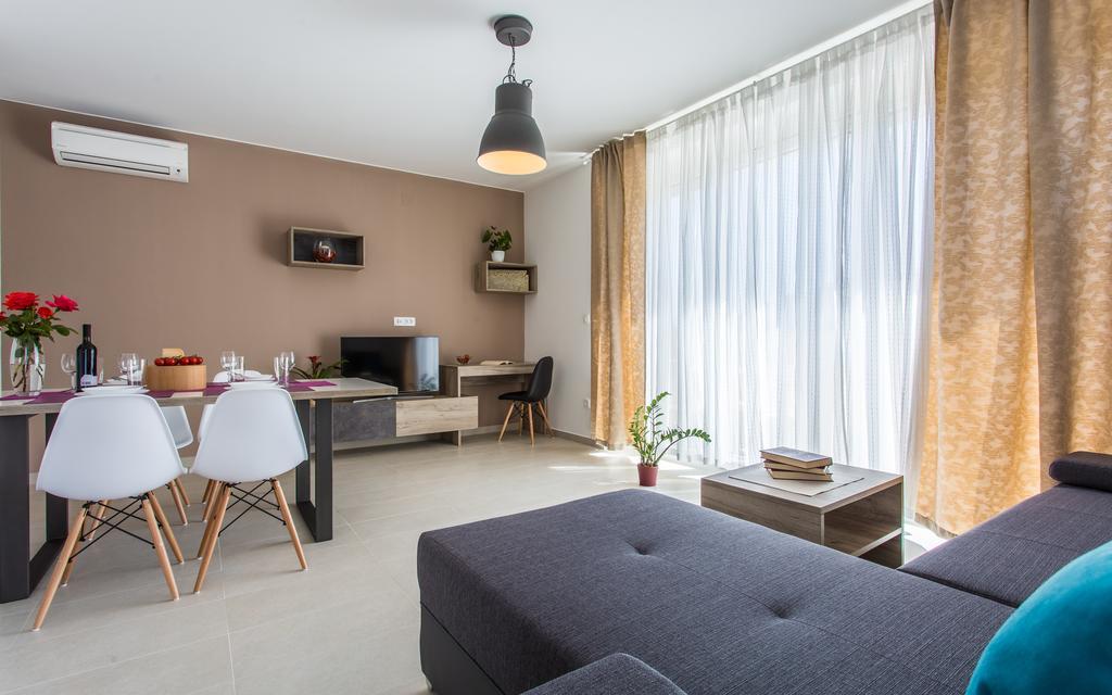 Apartments Viktorija Baska  Bagian luar foto