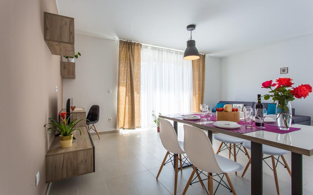 Apartments Viktorija Baska  Bagian luar foto