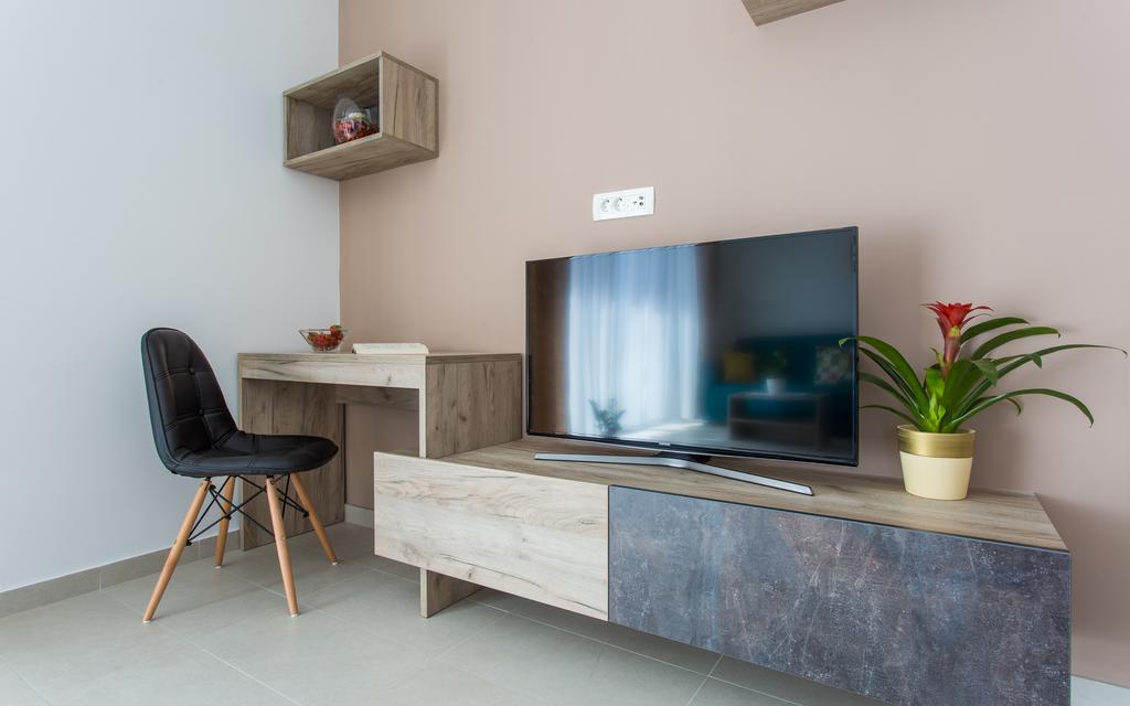 Apartments Viktorija Baska  Bagian luar foto