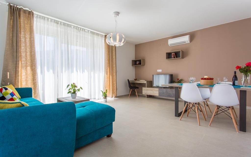 Apartments Viktorija Baska  Bagian luar foto